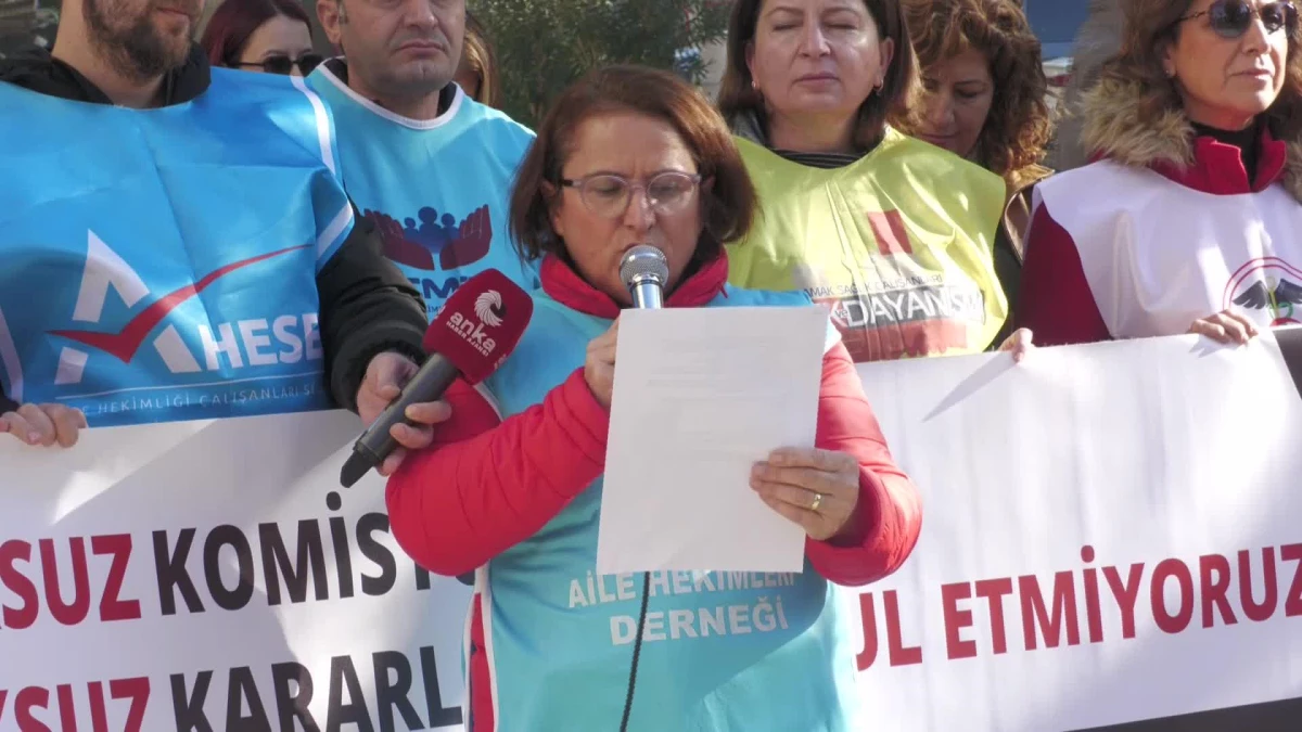 İzmir\'de 2 Aile Hekiminin İşten Çıkarılması Protesto Edildi: "Bu Kararı, Onların Ayıbı Olarak Tarihe Not Düşeceğiz"