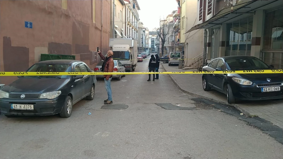 Kocaeli\'de sokakta silahlı saldırıya uğrayan icra memuru yaralandı