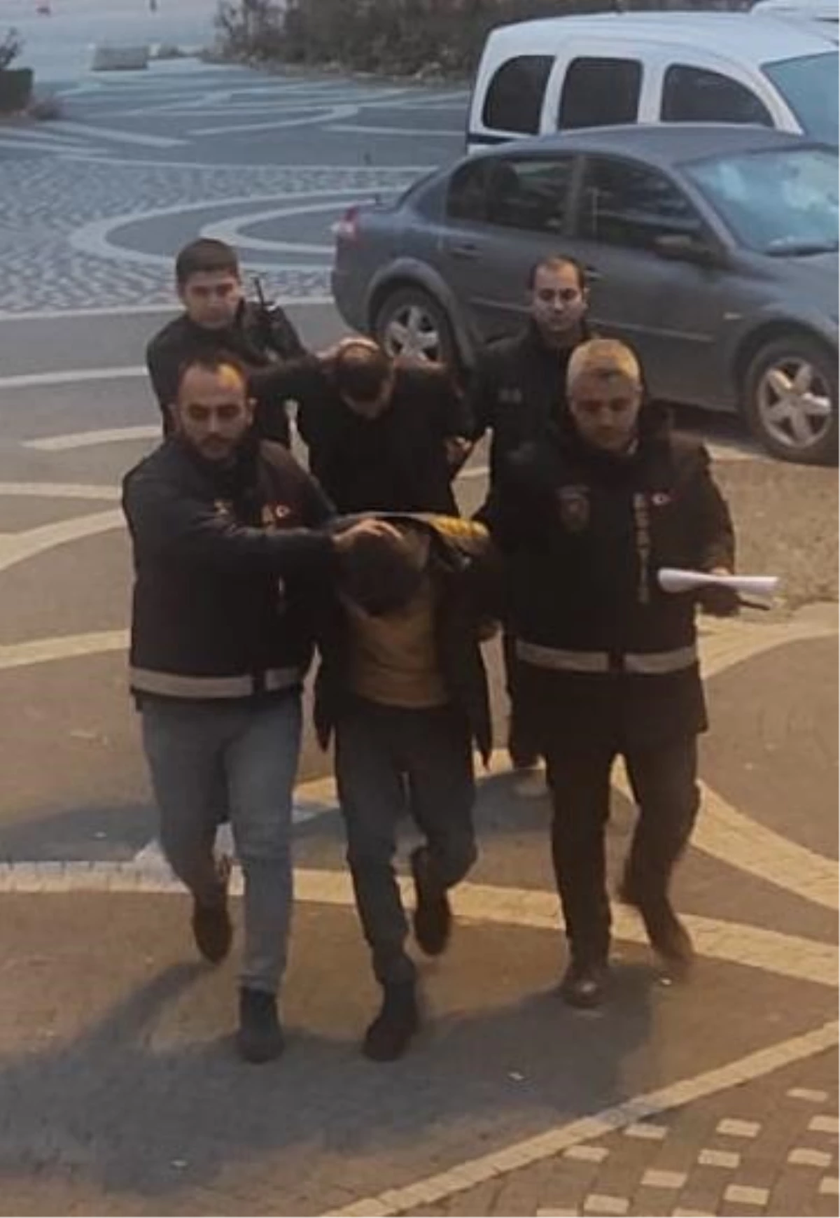 Konya\'da bir kişinin bıçakla öldürülmesiyle ilgili iki zanlı tutuklandı