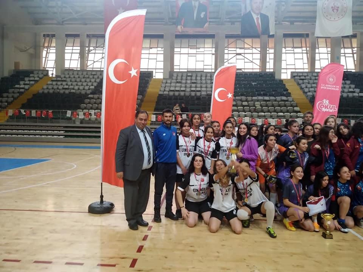 Köyceğiz Anadolu Lisesi Futsal\'da il şampiyonu oldu
