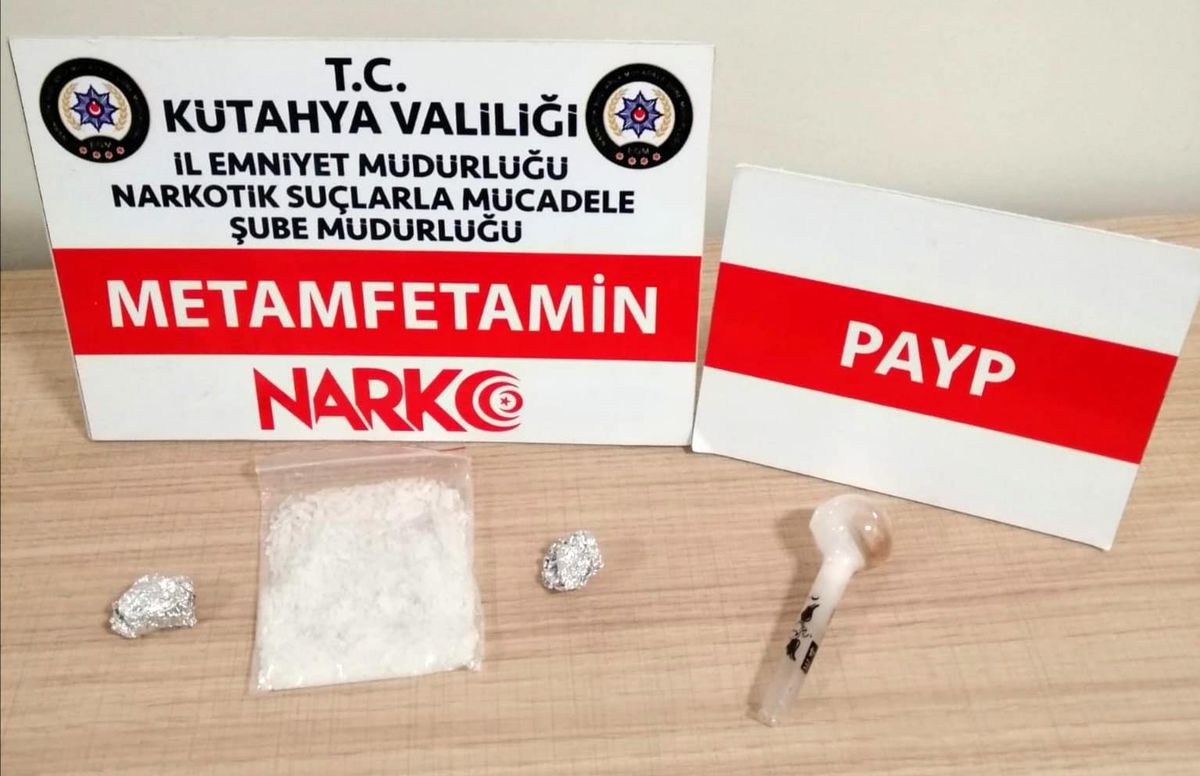 Kütahya\'da şüpheli araçta uyuşturucu çıktı