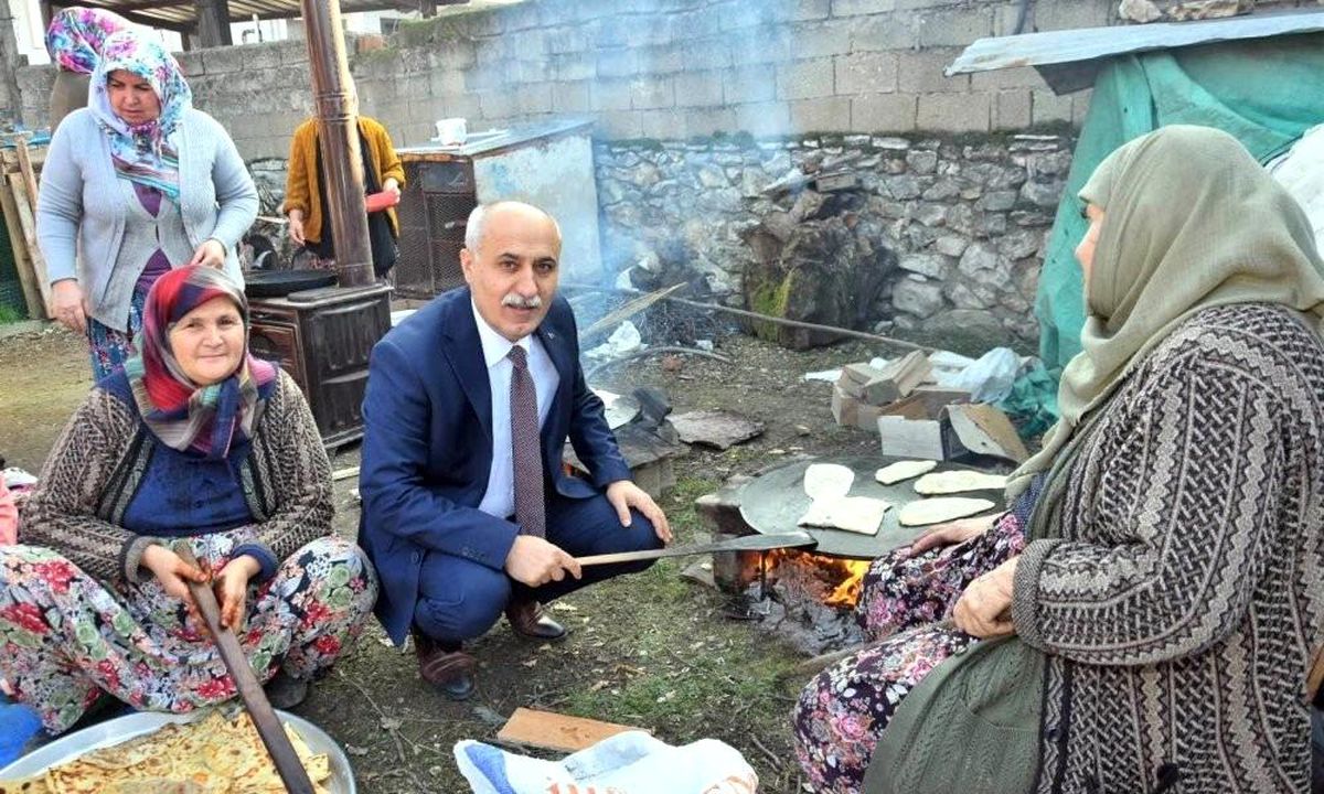 MHP Yenişehir\'de çalınmadık kapı sıkılmadık el bırakmıyor
