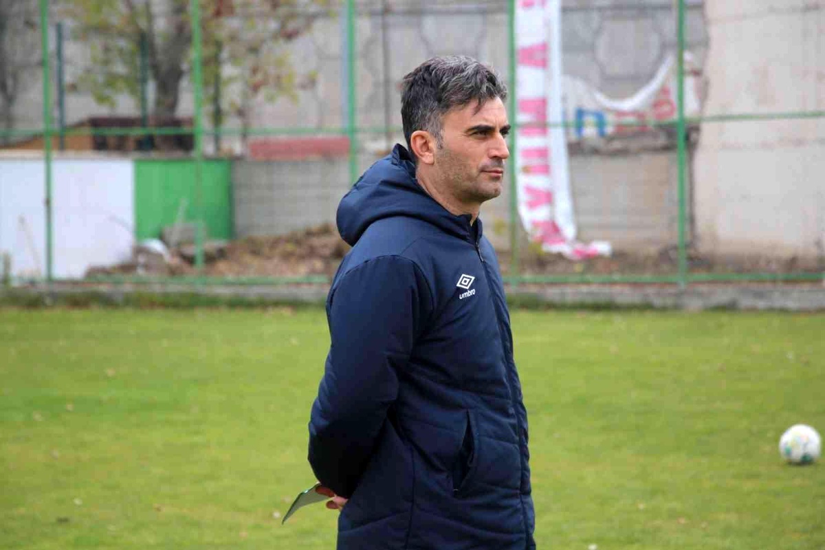 Sivas Belediyespor\'da Teknik Direktör İbrahim Cezayir ile yollar ayrıldı
