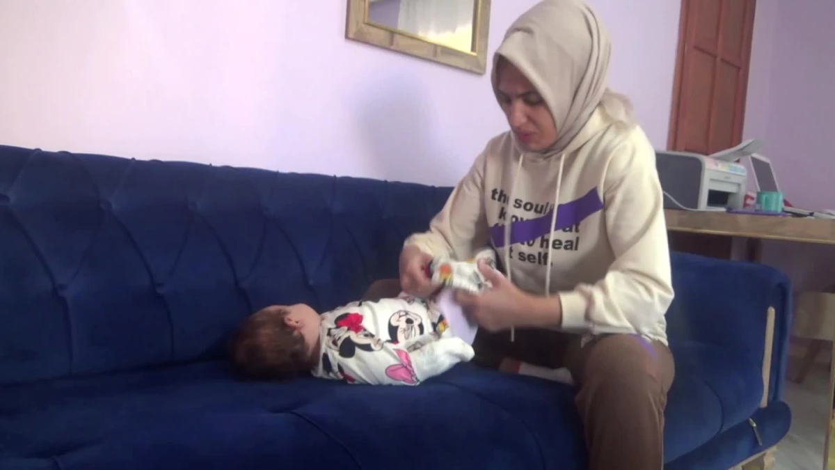 Sma Hastası Umay Bebeğin Annesi: Neden Sağlık Bakanlığı\'mız Bu Kadar Ailelere Zorluk Çıkarıyor, İlacımızı Karşılamıyor
