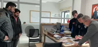 Yalova'da minibüs şoförü araçta bulduğu para dolu çantanın sahibine ulaştırılmasını sağladı