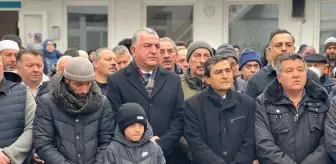 Almanya'da cenazesi yanlışlıkla yakılan Abdulkadir Sargın'ın külleri toprağa verildi