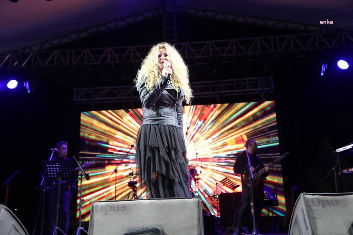 Bodrum Belediyesi\'nin Yılbaşı Konserleri Devam Ediyor