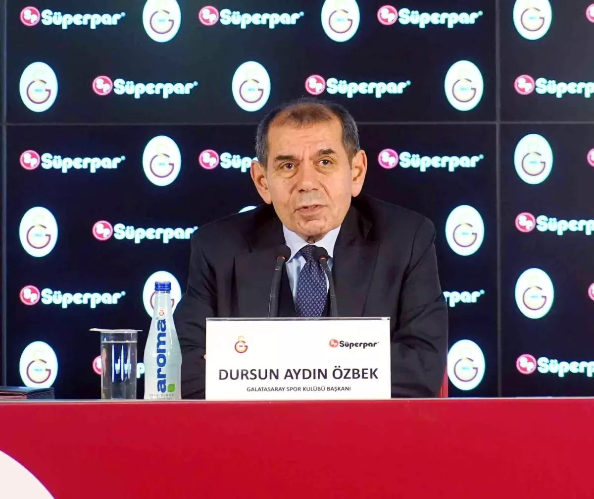 Dursun Özbek: "Finansal yapıya dikkat ederek transfer yapacağız"