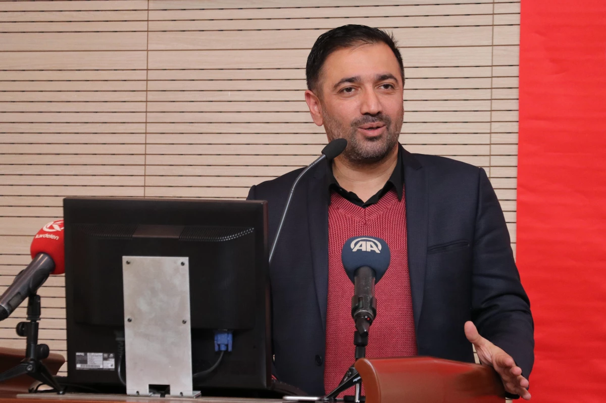 Erzurum\'da "Dezenformasyonla Nasıl Mücadele Edilir Paneli" düzenlendi