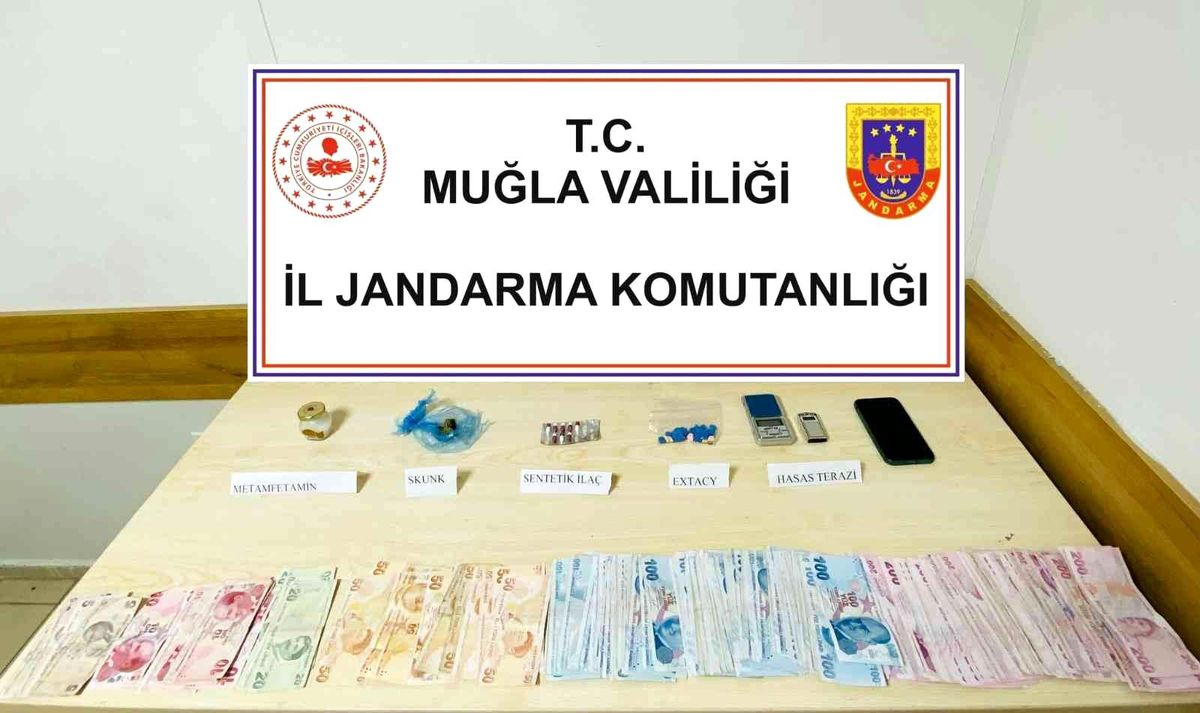 Fethiye\'de uyuşturucu operasyonunda 2 kişi gözaltına alındı