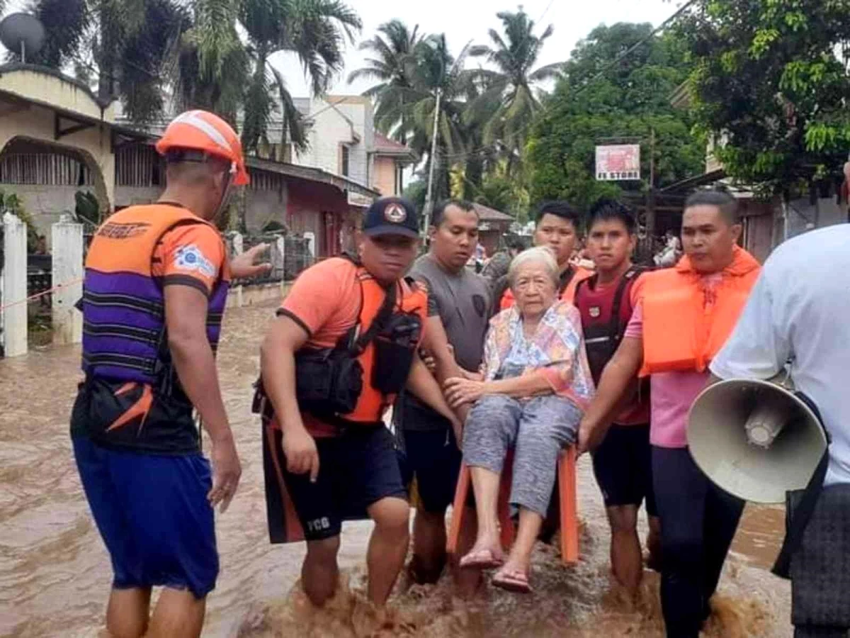 Filipinler\'deki sel felaketinde can kaybı 25\'e yükseldi