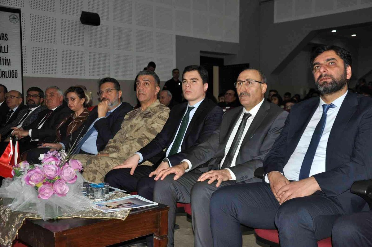 Kars\'ta 15 Temmuz konferansı düzenlendi