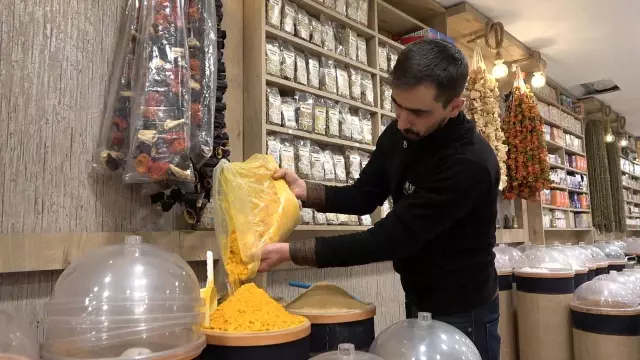 Evden asla eksik edilmemesi gereken altın gibi 2 besin! Gribi ve virüsü bertaraf ediyor Evden asla eksik edilmemesi gereken altın gibi 2 besin! Gribi ve virüsü bertaraf ediyor