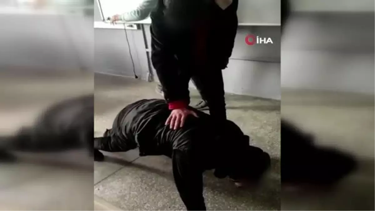 Lisede skandal görüntüler... Sınıf arkadaşlarına dakikalarca darp ettiler