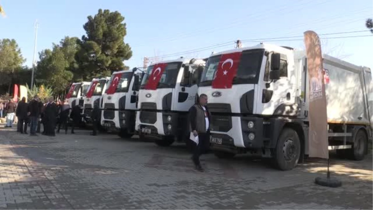 Mardin Büyükşehir Belediyesine hibe edilen araçlar için program düzenlendi