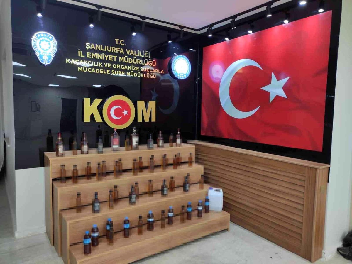 Şanlıurfa\'da 53 şişe bandrolsüz alkol ele geçirildi