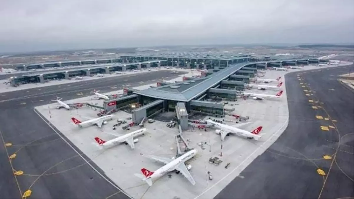 Tuzla\'da çalışma sırasında doğal gaz borusu patladı, Sabiha Gökçen Havalimanı\'ndaki uçuşlar durduruldu