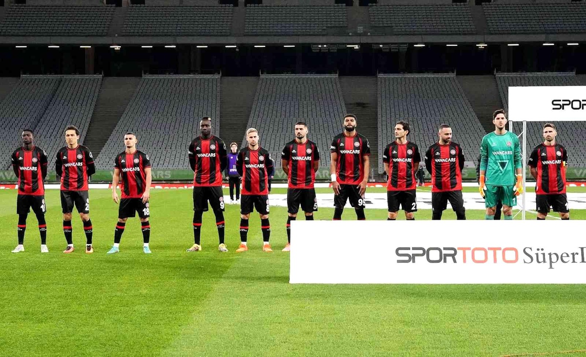 Spor Toto Süper Lig: Karagümrük: 1 Trabzonspor: 1 (Maç devam ediyor)