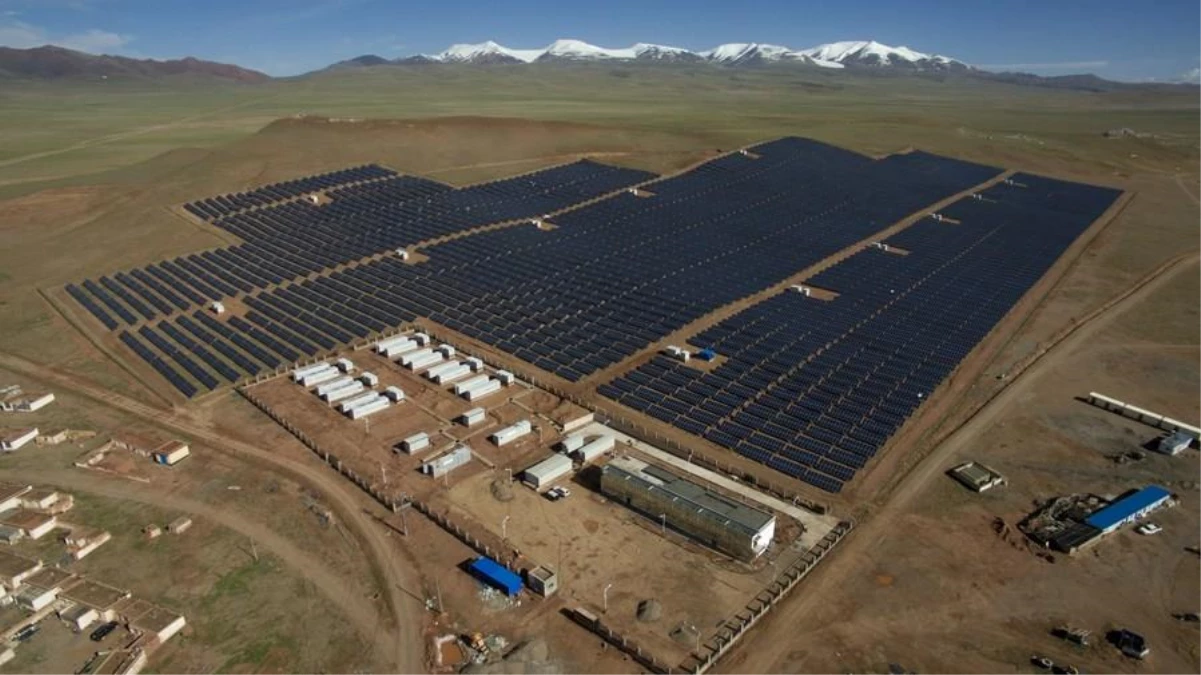 Tibet\'in Önde Gelen Fotovoltaik Elektrik Üretim Projesi Faaliyete Geçti