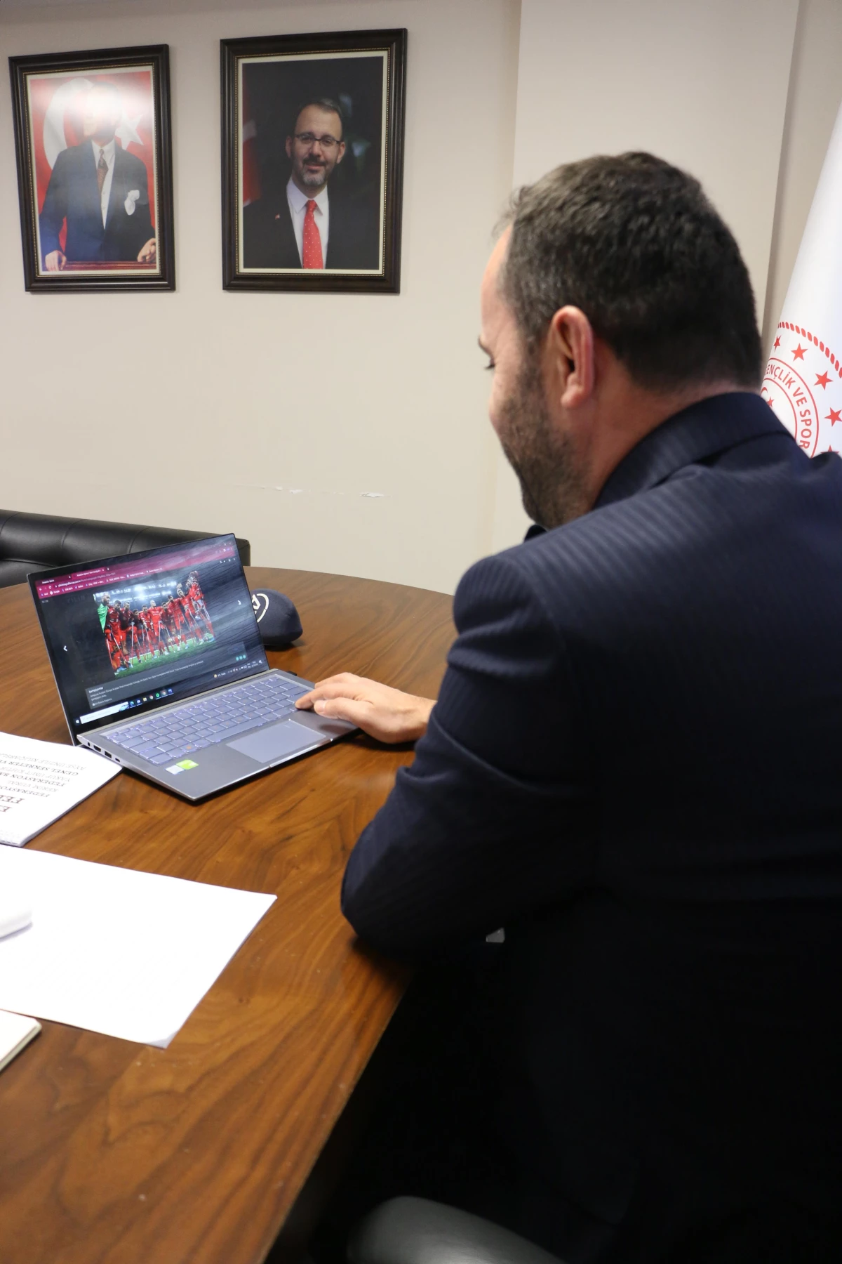 TİESF Başkanı Kerim Vural, AA\'nın "Yılın Fotoğrafları" oylamasına katıldı