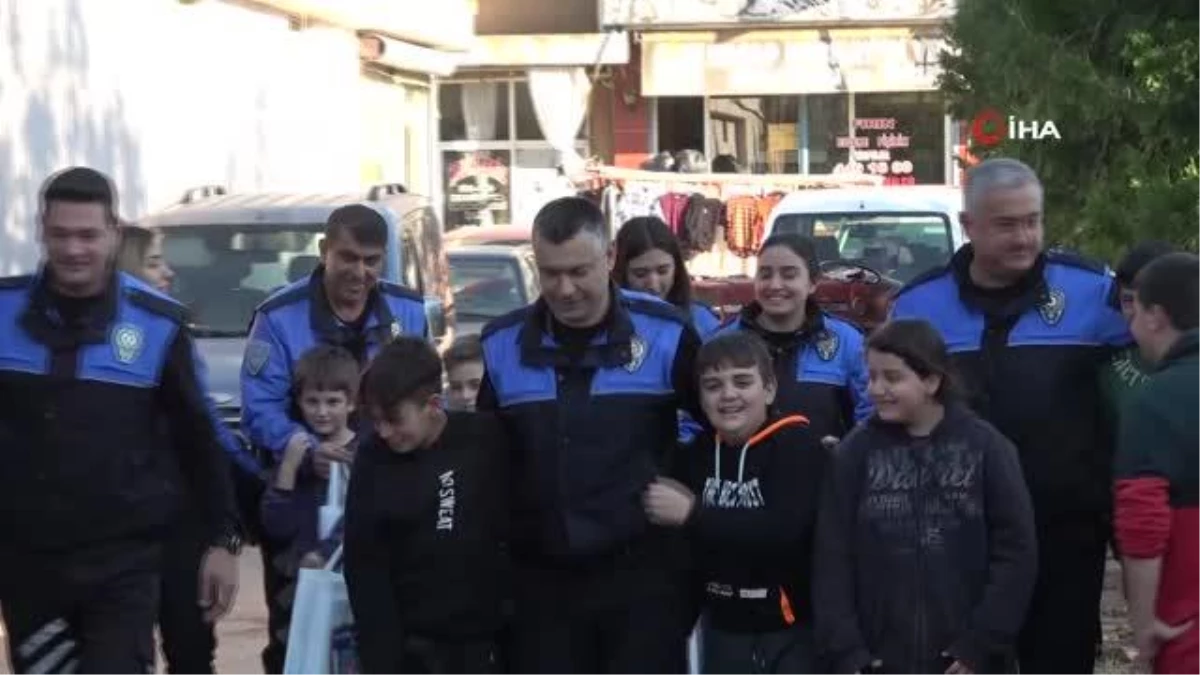 Adanalı çocuklar mahallerine "Survivor"ı getirdi, polisler de onlarla yarıştı
