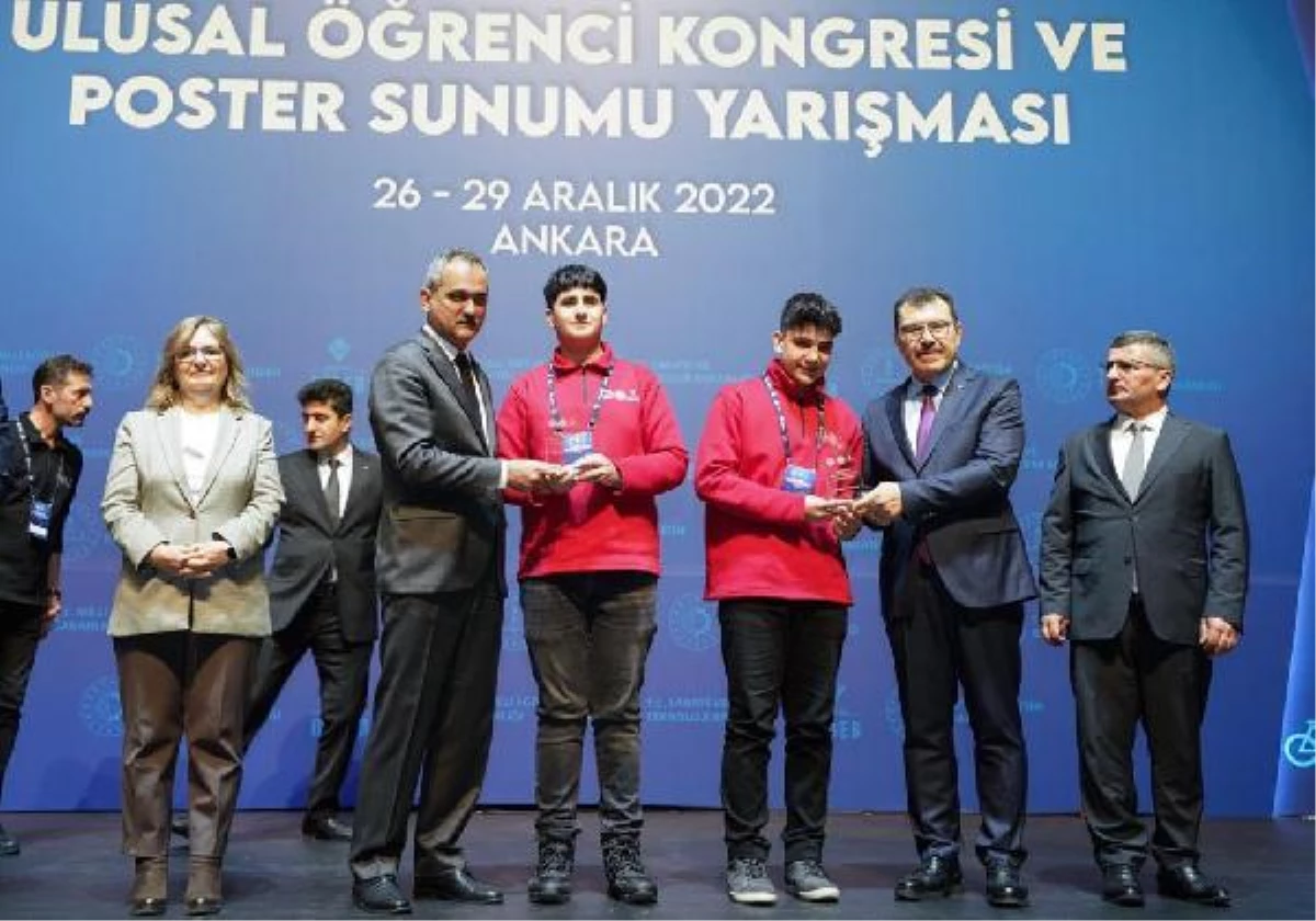 Bakan Özer, bilimsel projeler yapan lise öğrencilerinin ödül töreninde konuştu Açıklaması
