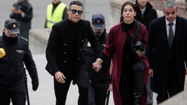 Başı dertten kurtulmuyor! Cristiano Ronaldo'ya hapis cezası Başı dertten kurtulmuyor! Cristiano Ronaldo'ya hapis cezası