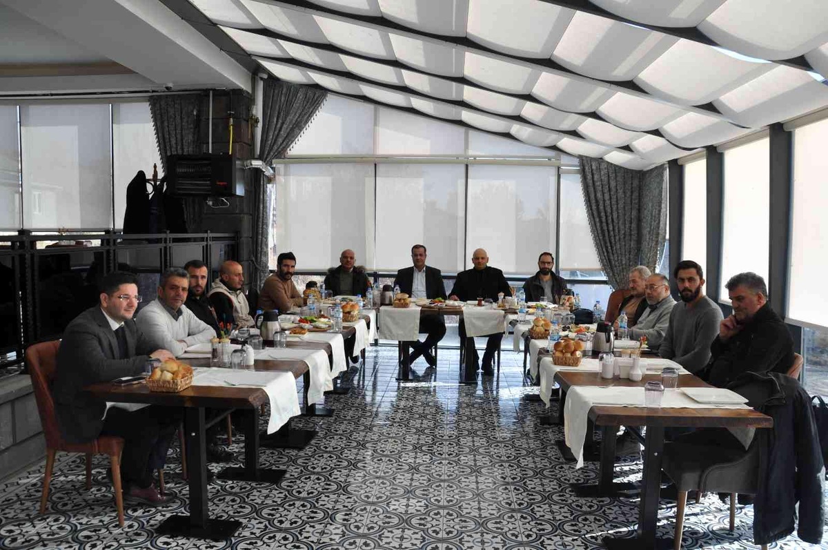 Başkan Adem Ertaş, Kars Ziraat Odası Başkanlığı\'na yeniden aday olduğunu açıkladı