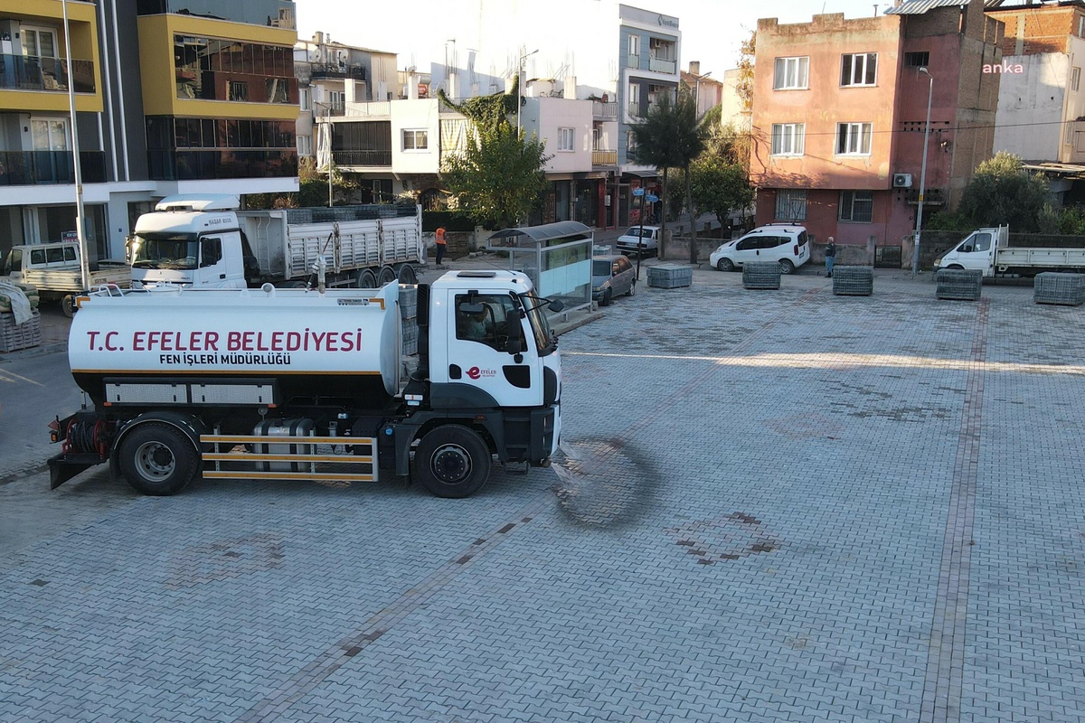 Efeler Belediyesi Pazar Yerlerinde Çalışmalara Devam Ediyor