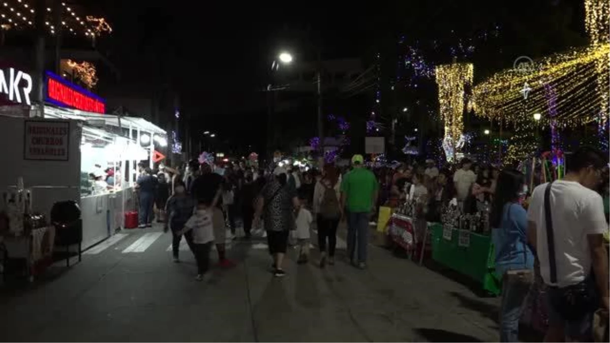 El Salvador\'da Geleneksel "Pinto Boğa" Yarışı