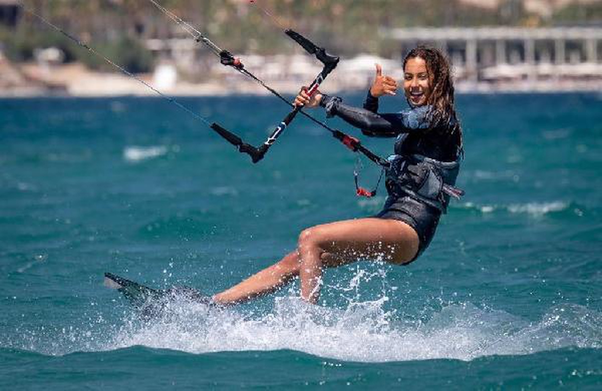 Eskişehirli Yağmur, yelkenden sonra kayak pistinde de Türkiye\'yi temsil edecek