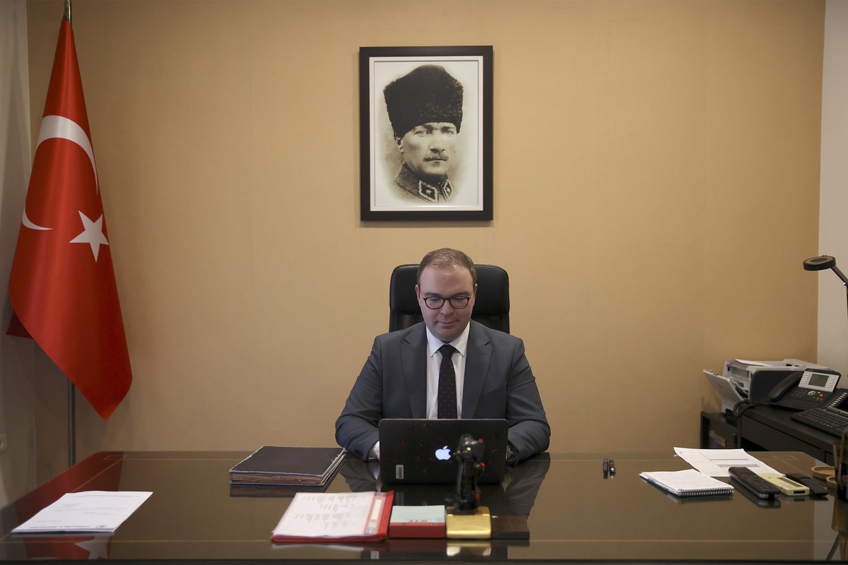 Gümülcine Başkonsolosu Ünal "Yılın Fotoğrafları" oylamasına katıldı