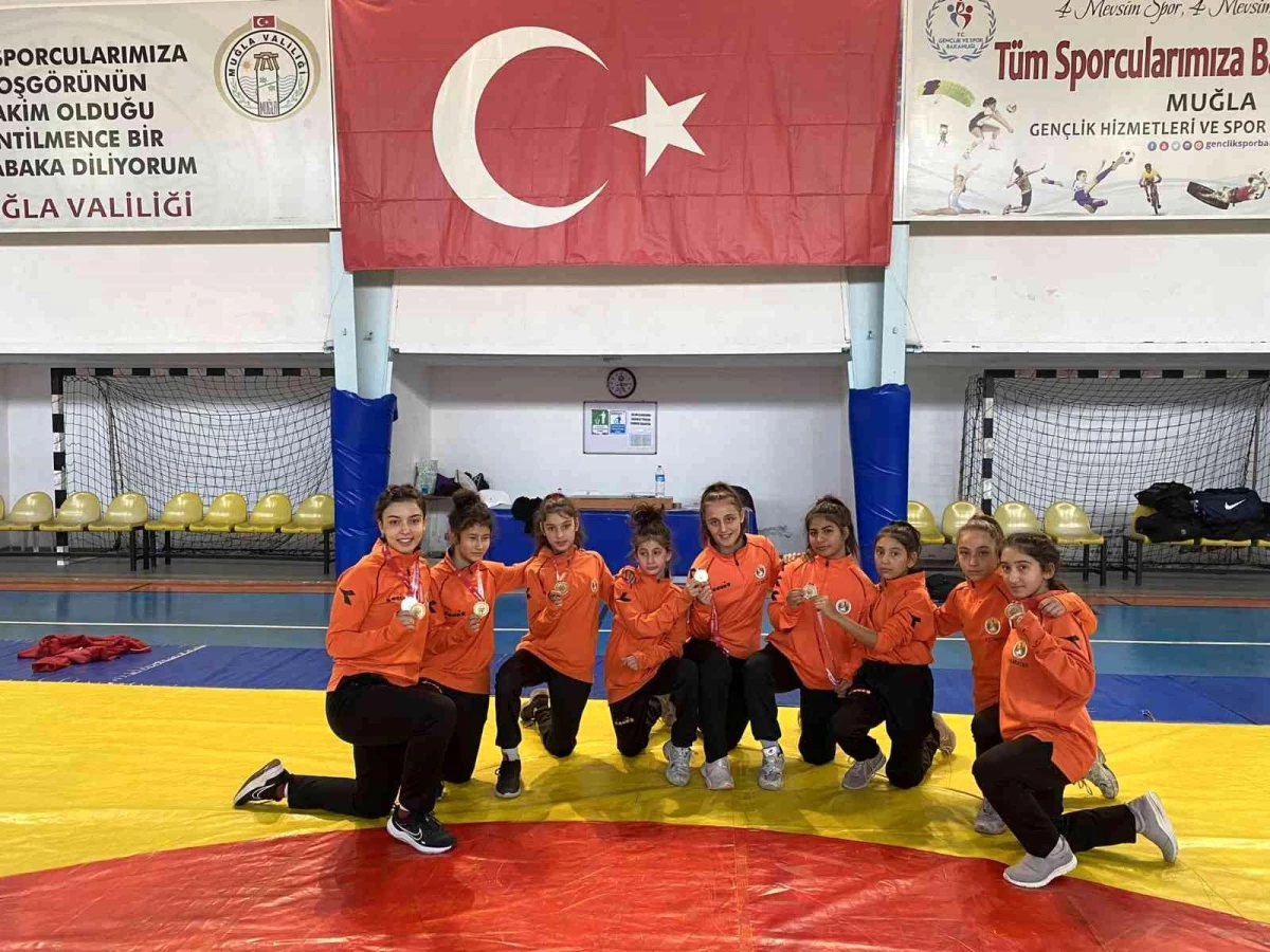 Güreş il seçmelerine Köyceğizli sporcular damga vurdu