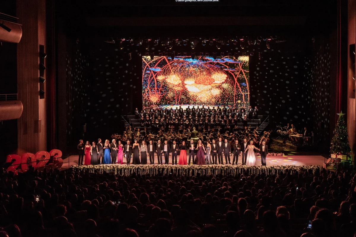 İDOB, AKM\'de "Yeni Yıl Konseri" verdi