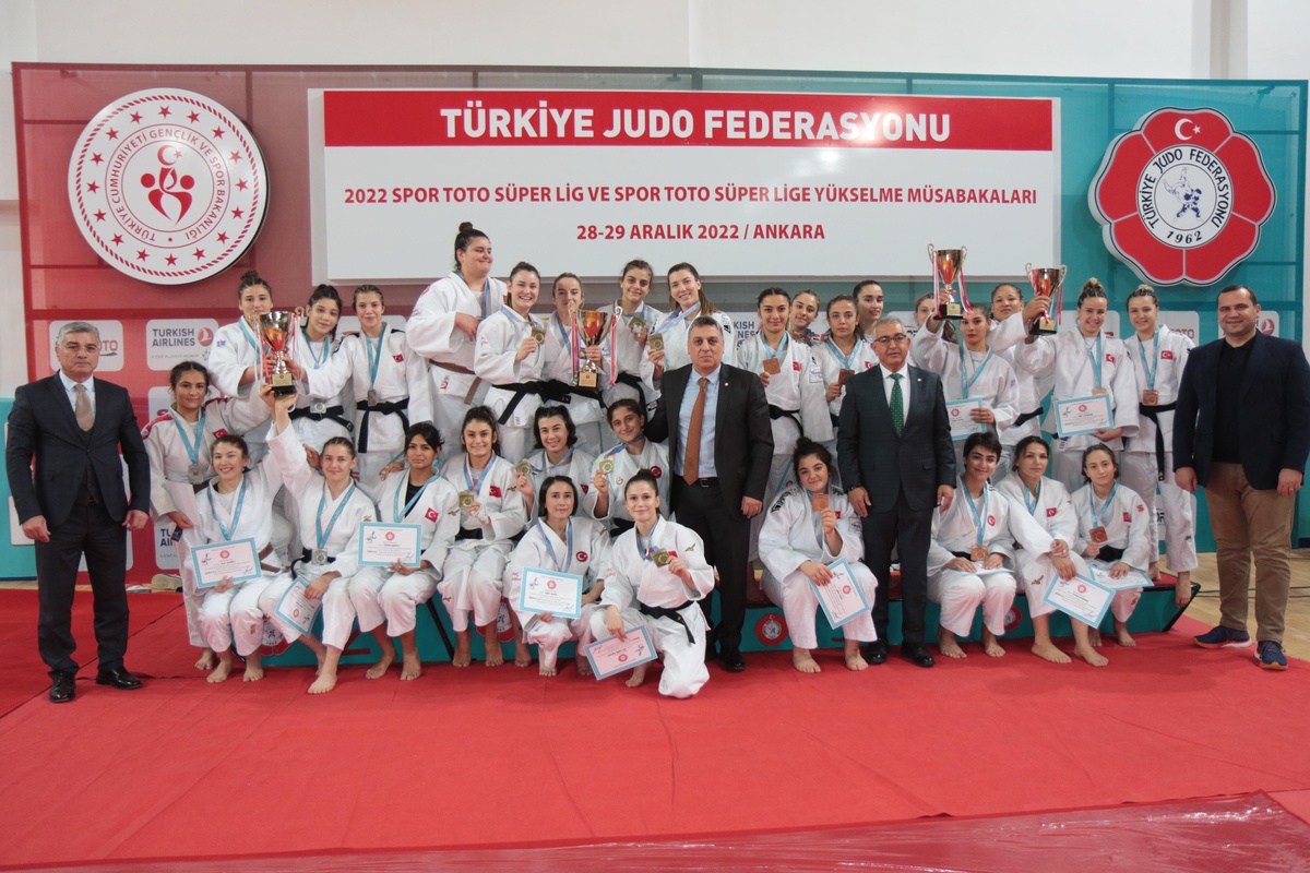 Judo Spor Toto Süper Ligi\'nde şampiyon kadın ve erkeklerde Galatasaray oldu