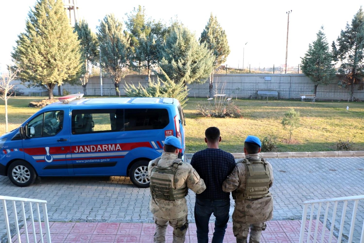 Diyarbakır\'da 12 yıl 6 ay kesinleşmiş hapis cezası bulunan hükümlü yakalandı