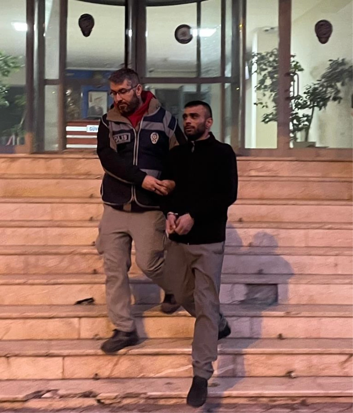 Kayseri\'de 12 yıl kesinleşmiş hapis cezası bulunan firari hükümlü yakalandı