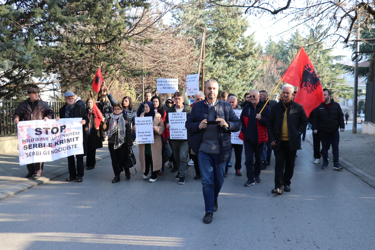 Kuzey Makedonya\'da, Kosova\'ya destek eylemi düzenlendi
