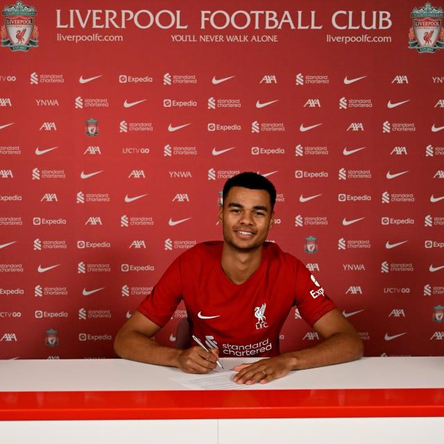 Liverpool'dan taraftarına yeni yıl hediyesi! Dünya Kupası'nın yıldızı Gakpo formayı giydi