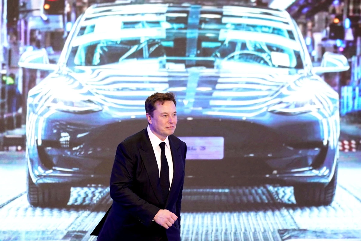 Elon Musk, bu yıl yüzde 70 değer kaybeden Tesla çalışanlarına mektup yazdı