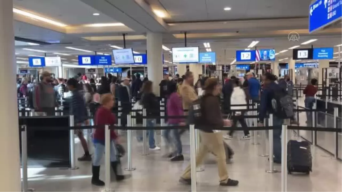 Orlando Uluslararası Havaalanı'nda kar fırtınası yoğunluğu