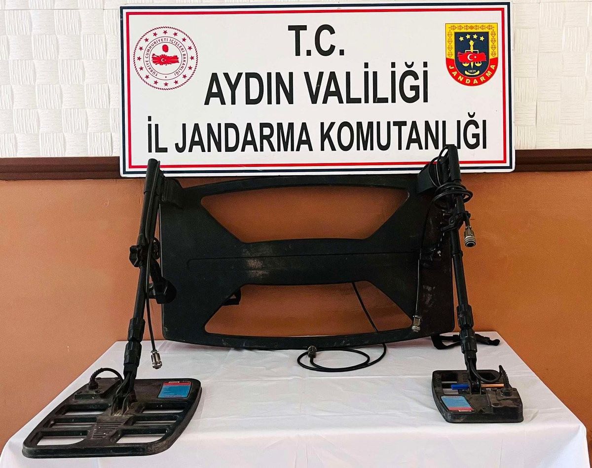 Söke\'de tarihi eser baskını: 3 yakalama