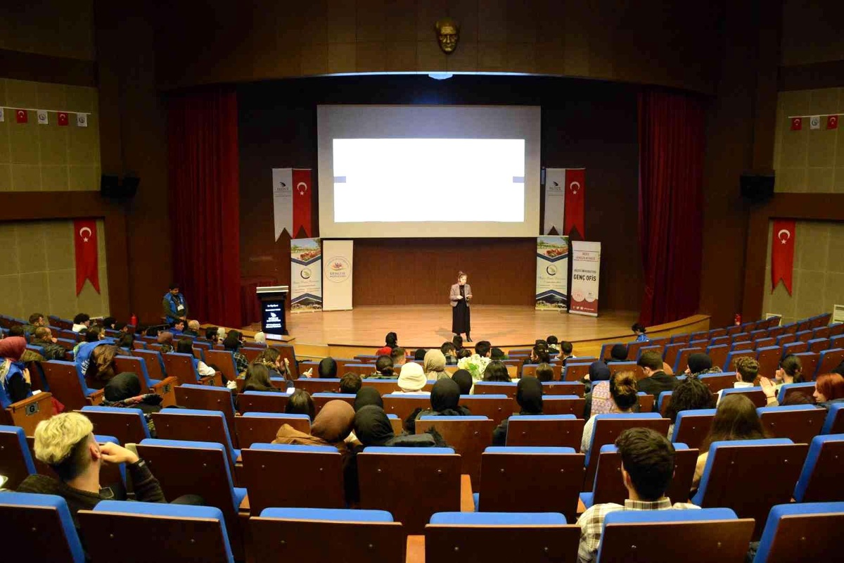 Yazıcı "Diploma tek başına bir şey ifade etmiyor"