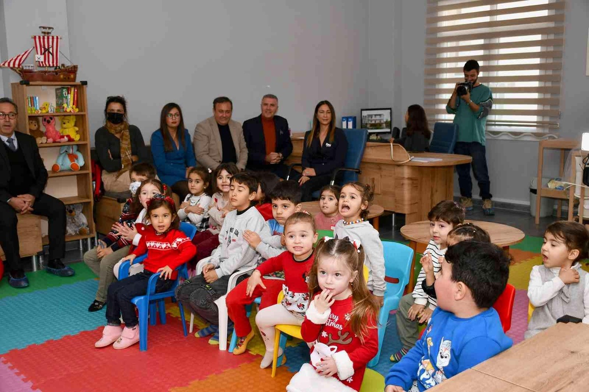 Anne Baba ve Çocuk Merkezi\'nde yeni yıl coşkusu yaşandı