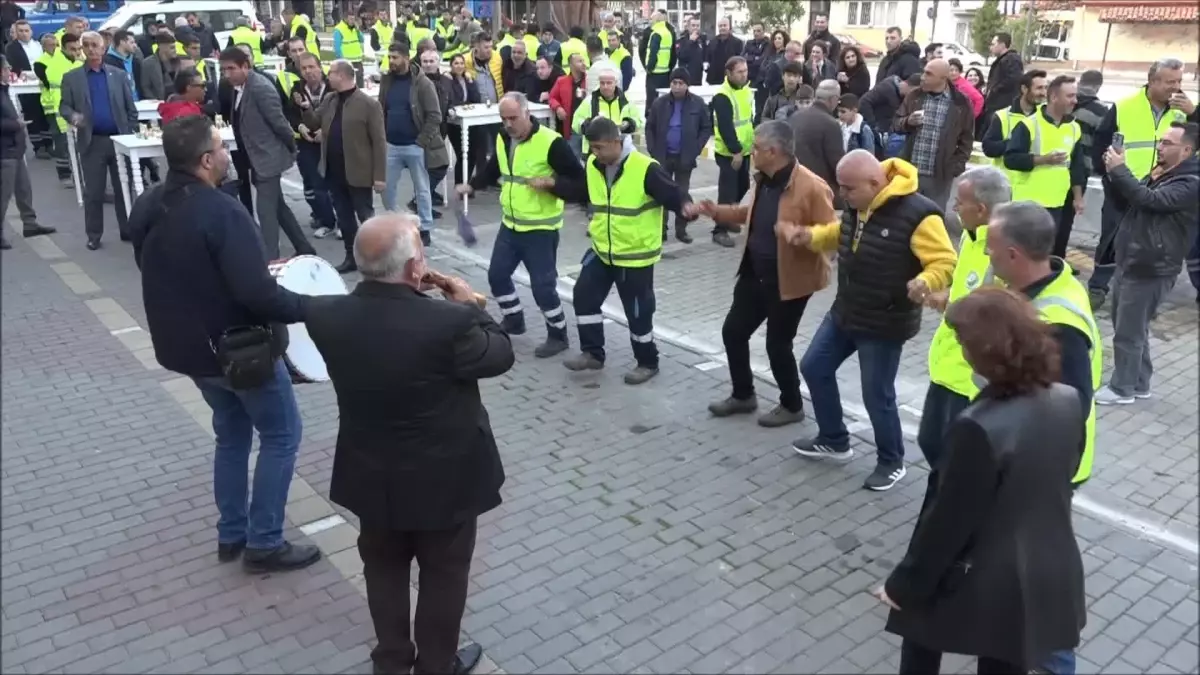 Balçova Belediyesi ile Belediye-İş Arasında Toplu İş Sözleşmesi İmzalandı, İşçi Ücretlerine Yüzde 74 Zam Yapıldı