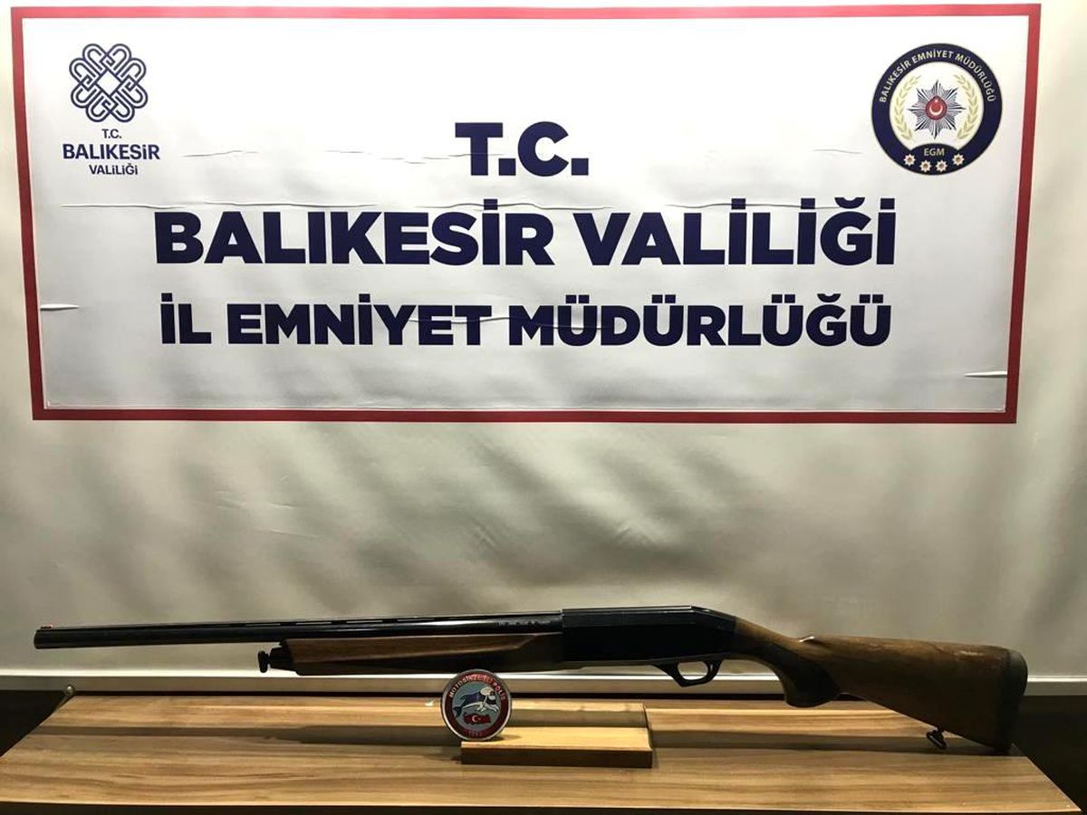 Balıkesir\'de polis 48 aranan şahsı yakaladı