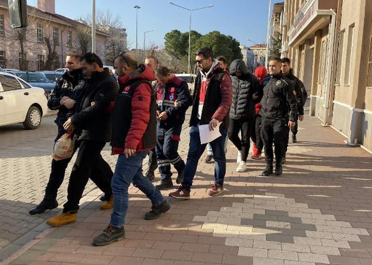 Çanakkale\'de fuhuş operasyonunda 2 kişi tutuklandı