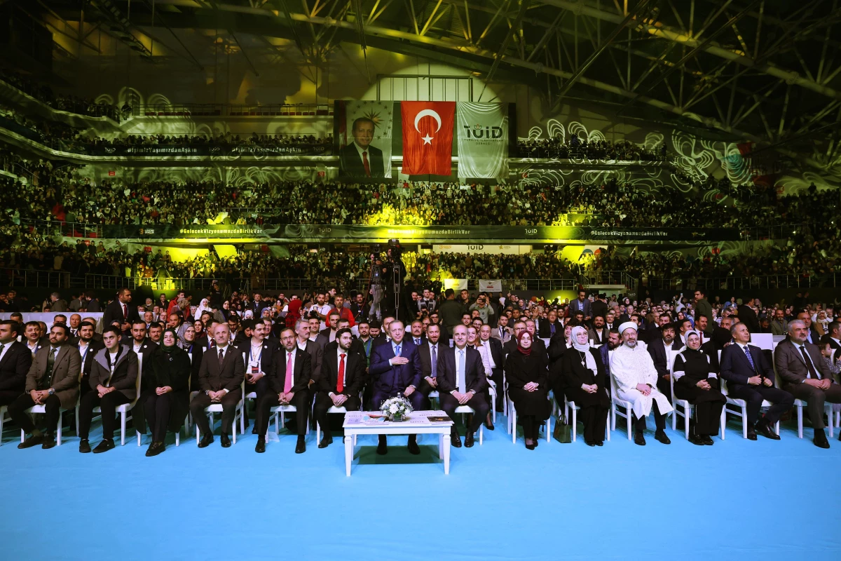 Cumhurbaşkanı Erdoğan, Uluslararası İlahiyat Gençlik Buluşması\'nda konuştu: (2)