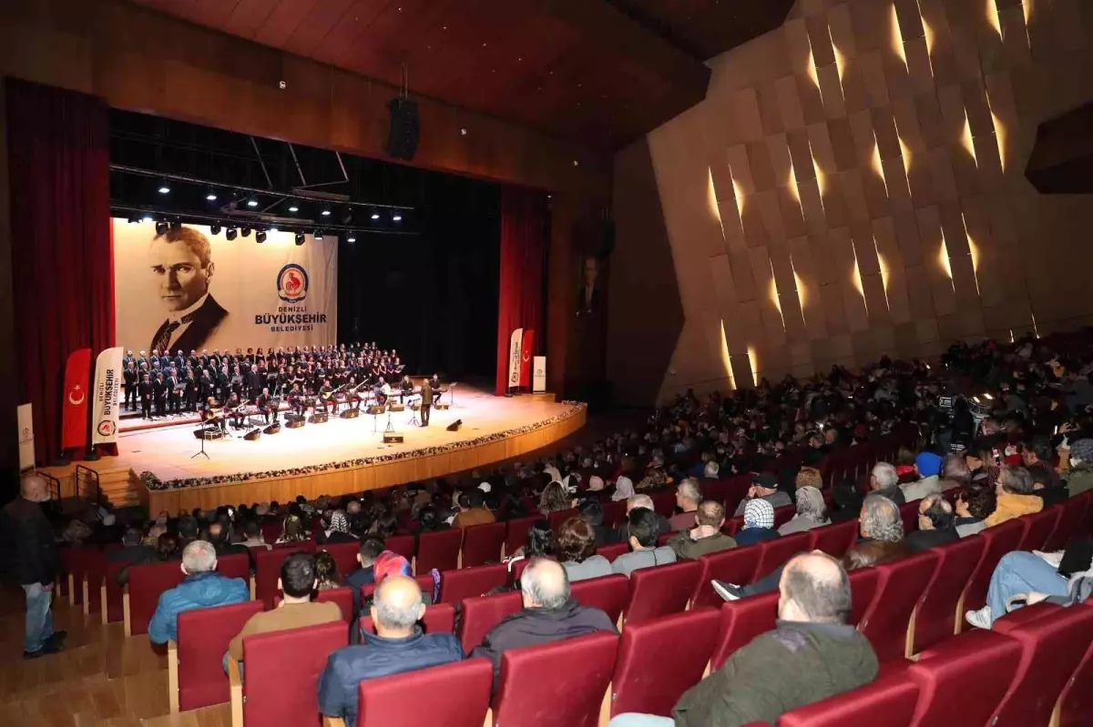 Denizli\'de yılın son konserinde gönüller fethedildi