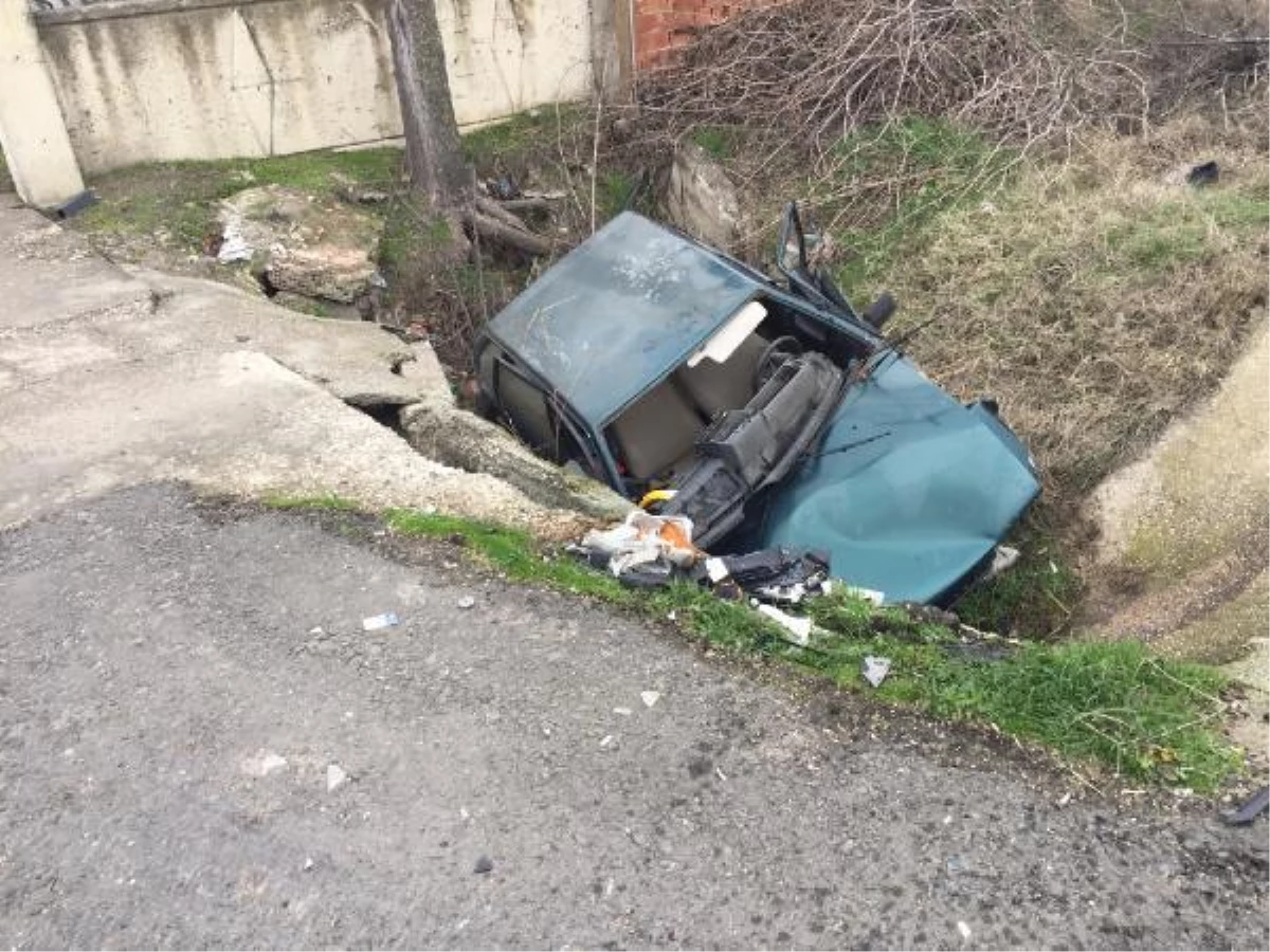 Edirne\'de yoldan çıkıp, takla atan otomobilin sürücüsü öldü